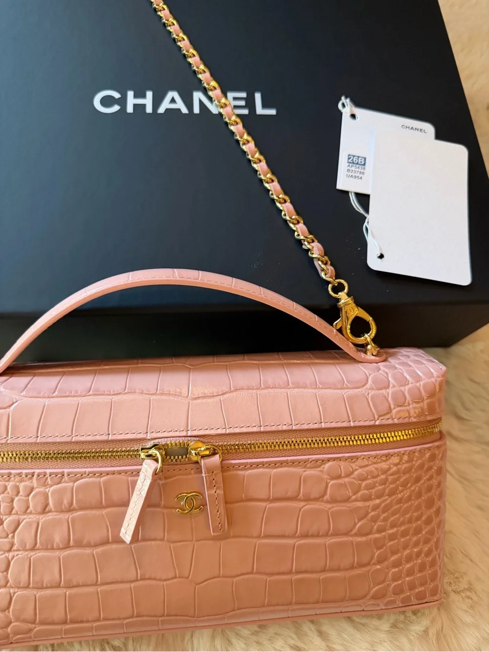 RARE NEW Chanel 26B Pink Embossed Croc Large 25cm Slim Vanity